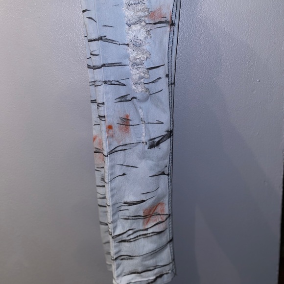 RIPPED JEANS - Picture 3 of 3